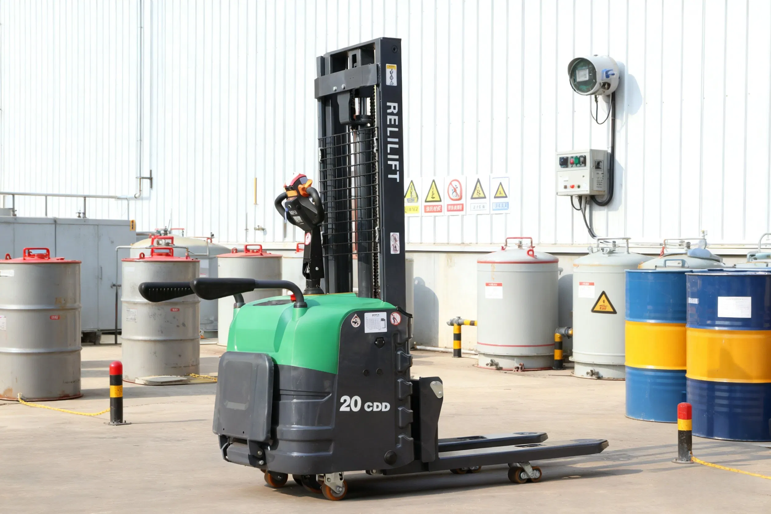 Low Price 4.5m Lift Full Electric Narrow Aisle High Pallet Stacker Cdd-2030