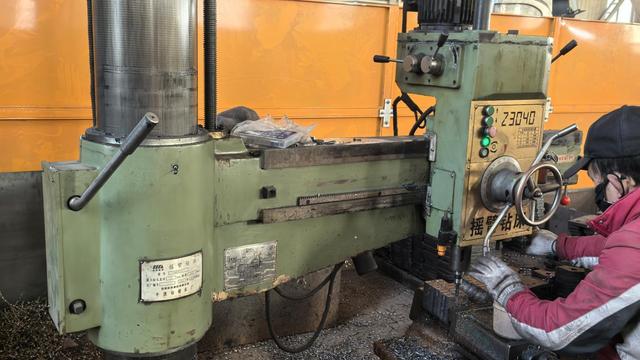 DLI AutoLogix loading ramp system production and assembly