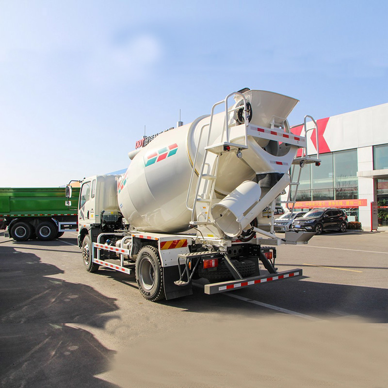 HOWO 4X2 Six-Wheel Concrete Mixer Truck with 6 Cube Mixing Drum 6-Cube Cement Mixer Truck for Sale
