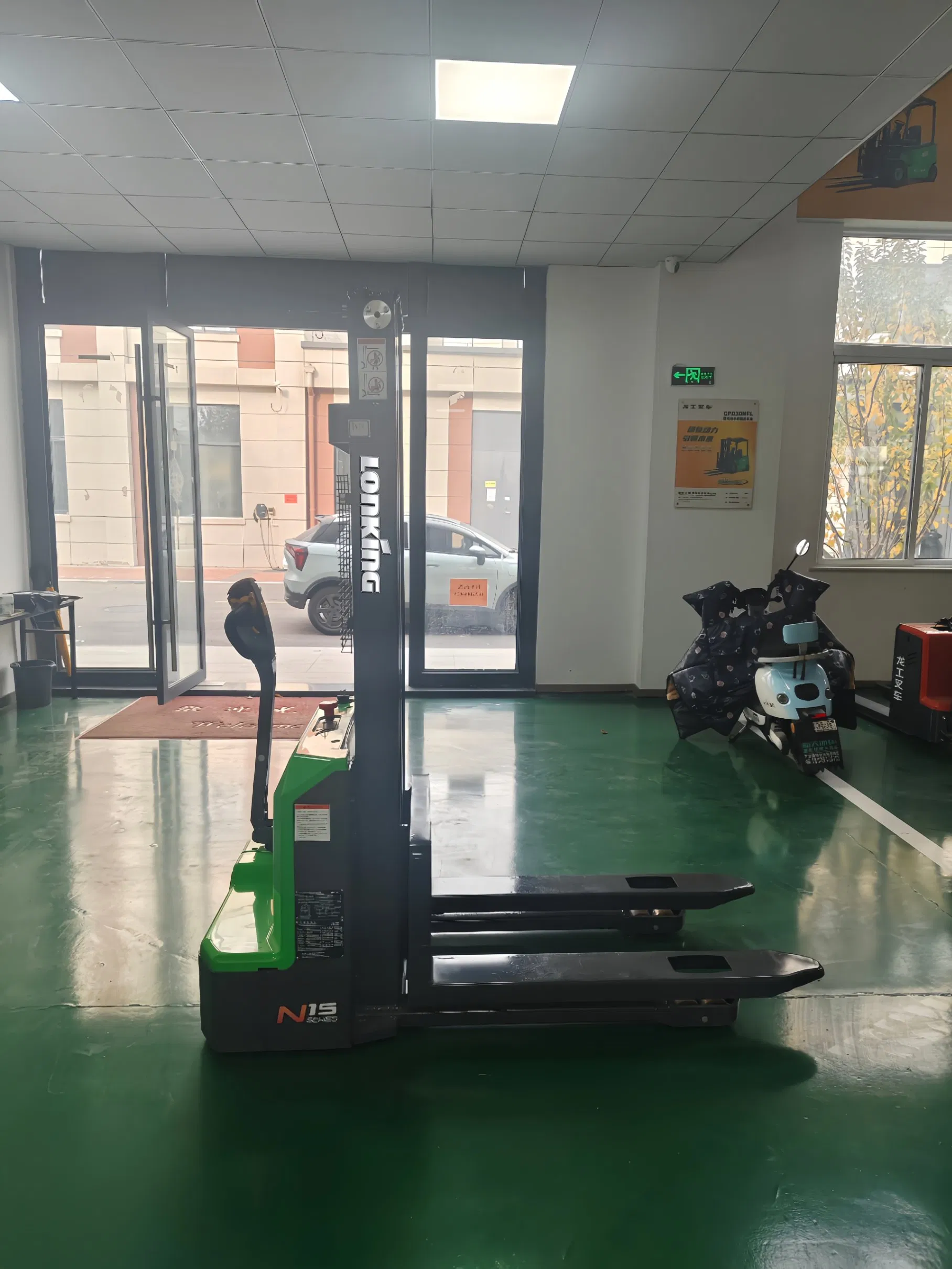 High-Lift Heavy-Load Forward-Tilt Resistant 1.5 Ton Pallet Stacker Truck for Logistics Stations