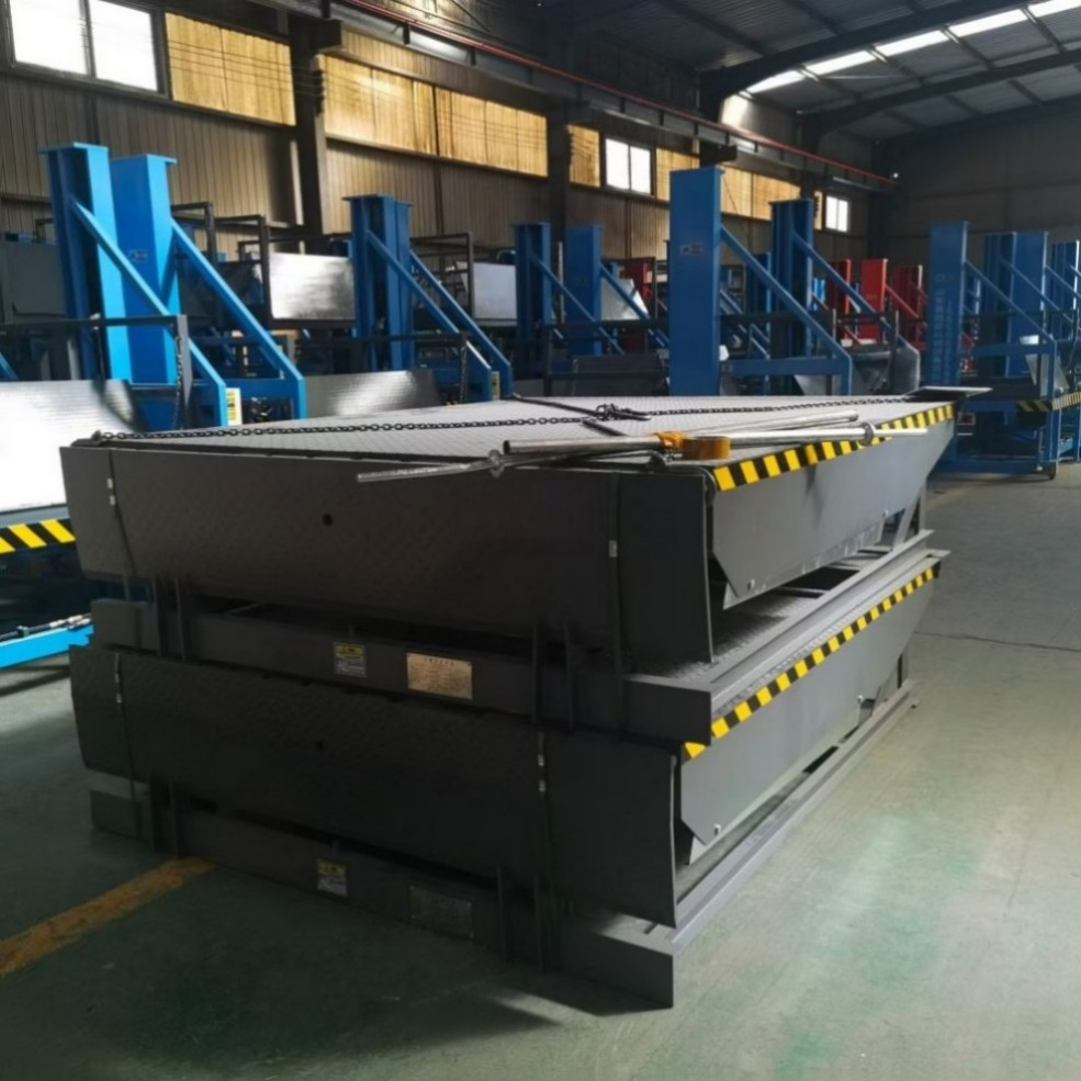 Industrial Adjustable Stationary Manual Fixed Warehouse Platform Hydraulic Lip Truck Container Dock Leveler