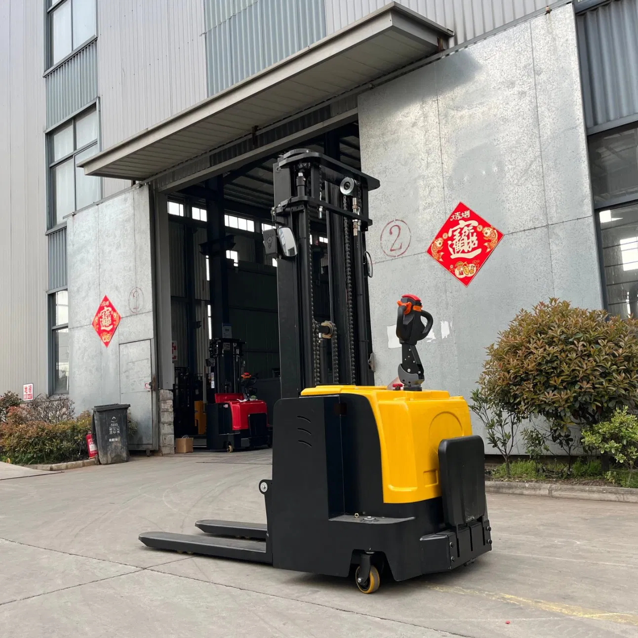 High-Performance Electric Pallet Stacker with Adjustable Lift Height