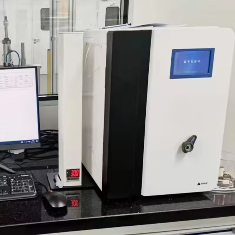 Equipamento de Cromatografia Iônica para Análise de Anions e Cátions em Água Potável