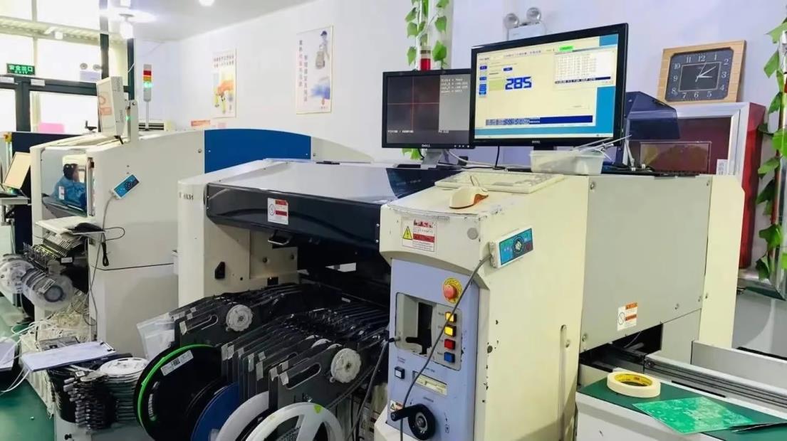 Processo de corte de precisão — fabricação de peças para equipamentos de beleza