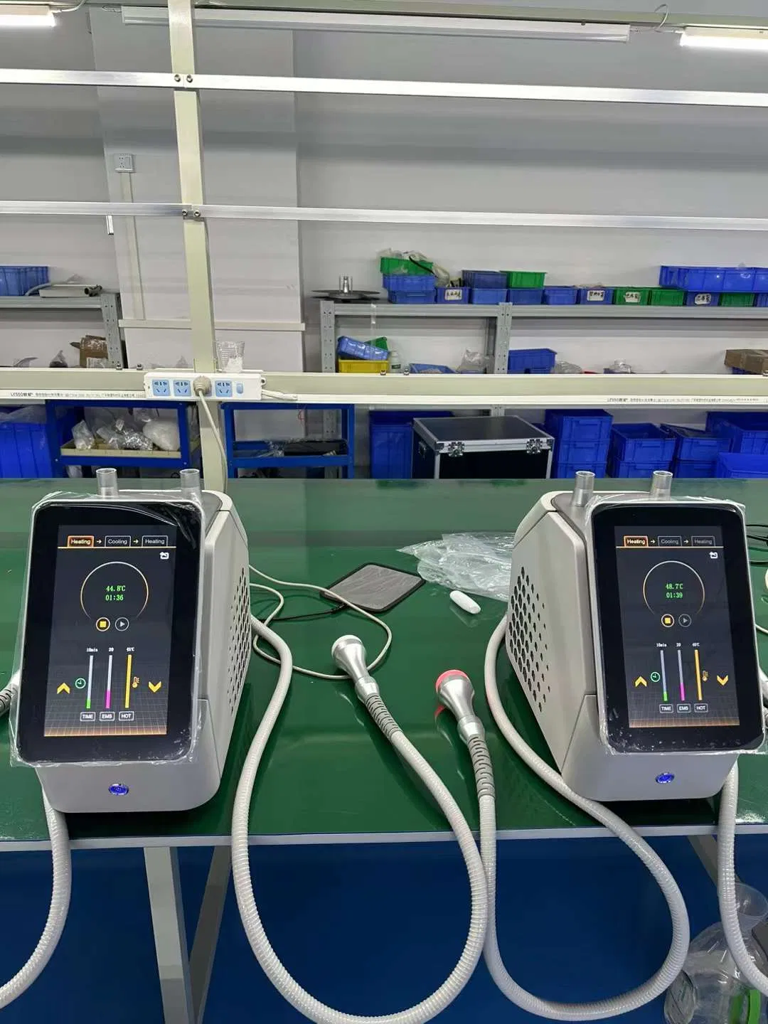 4 Manipular Cabeçotes de Congelamento de Celulite Fria e Quente 360 Máquina de Criolipólise Cryoskin 4.0 Máquina de T Shock para Criotonificação e Crioterapia Facial