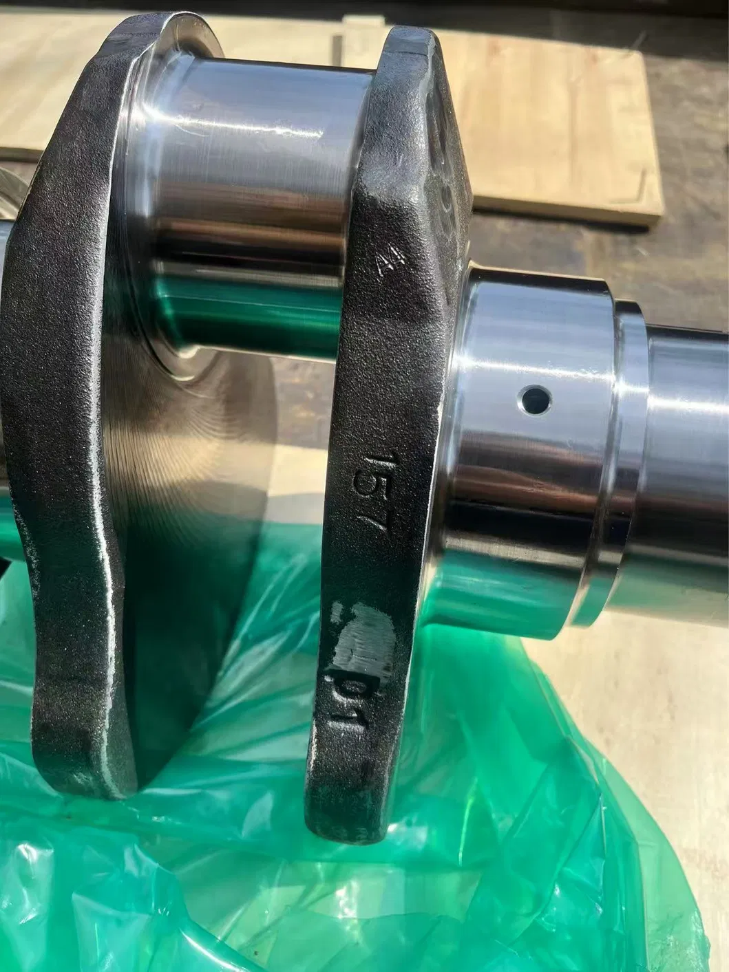 Forged Crankshaft for Kta19 Engine View 3