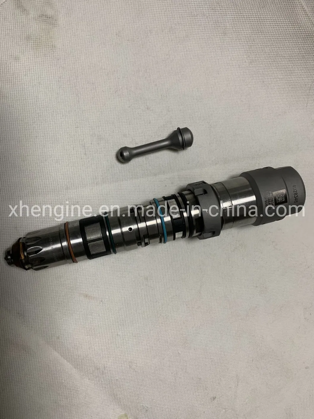 Cummins Fuel Injector 1