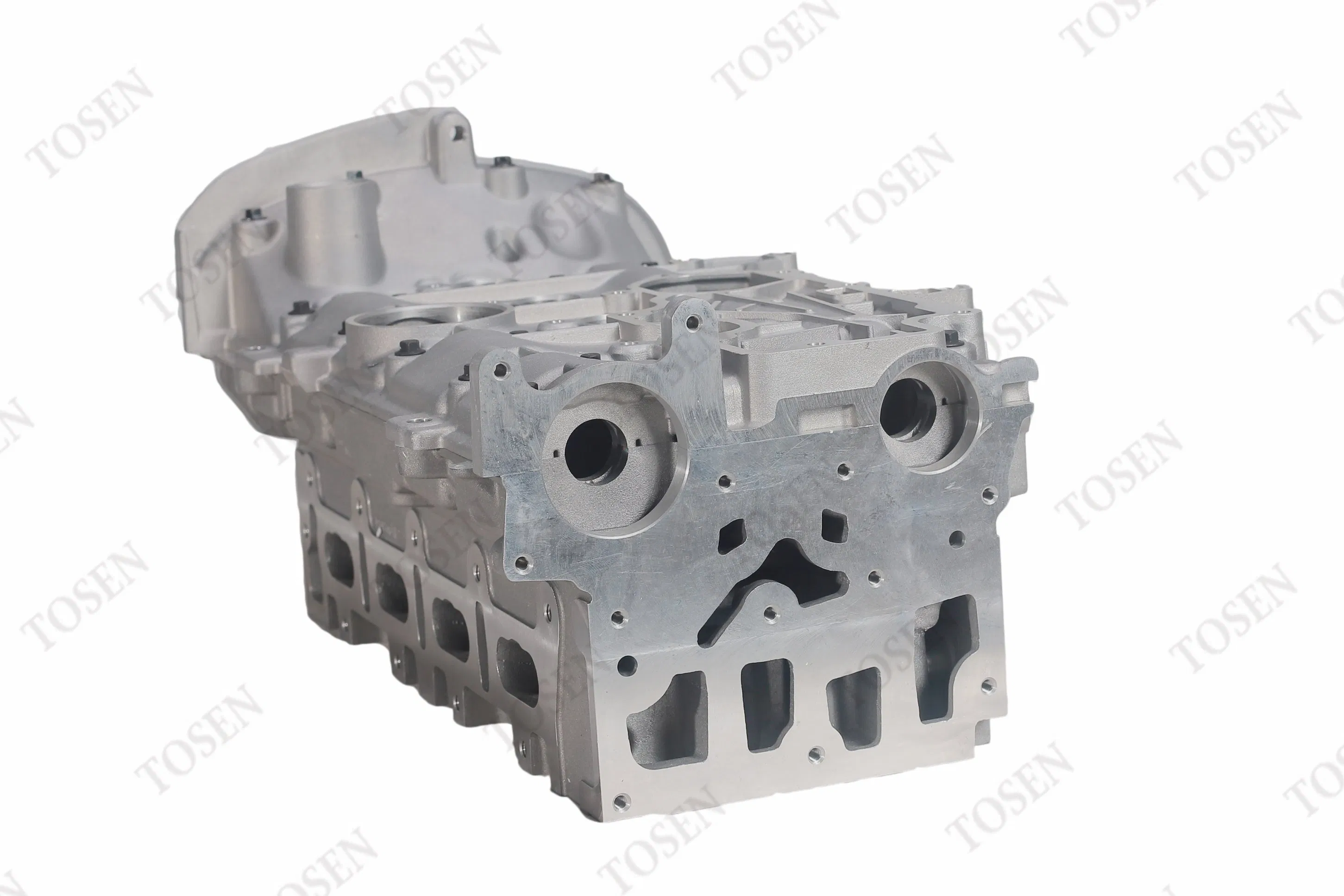 Car Engine Auto Spare Parts K4m/K7m Cylinder Head for Renault Symbol Dacia L90 Logan Nissan Np200 7701471364