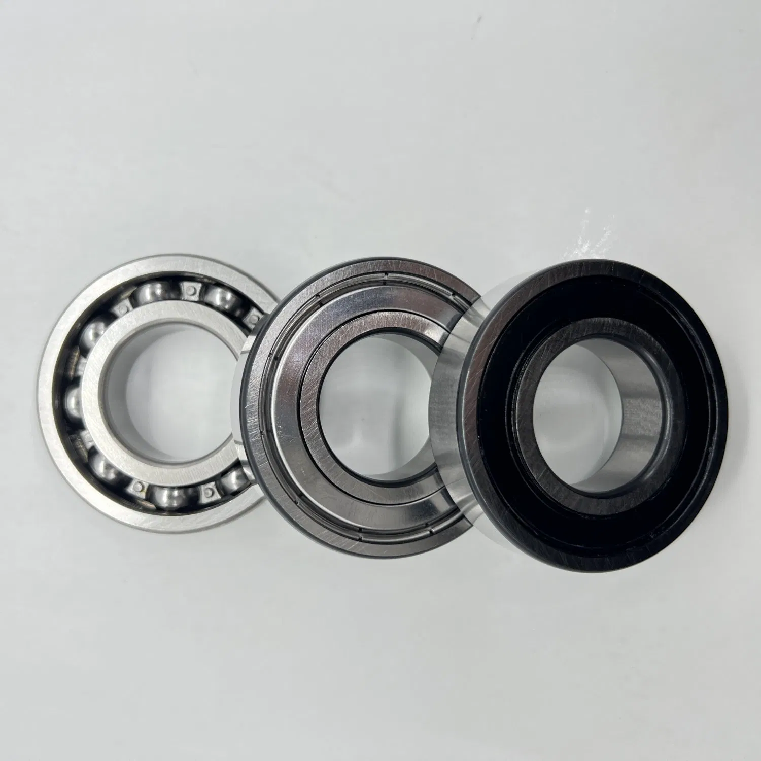 SKF NSK Koyo INA NTN Bearing/Taper Roller Bearing/Roller Bearing/Rolling Bearing for Auto Parts Car Accessories Engine Parts Auto Spare Part Water Pump Valve