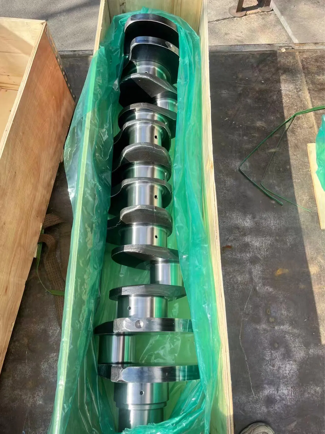 Forged Crankshaft for Kta19 Engine_Cms-B001_3691444, 4330732, 4925762