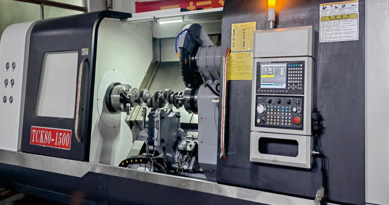 OEM Forged Steel Diesel Engine Crankshaft B3.3 /4bt-R130/6bt-R220-5/6CT8.3-R300 for Cummins