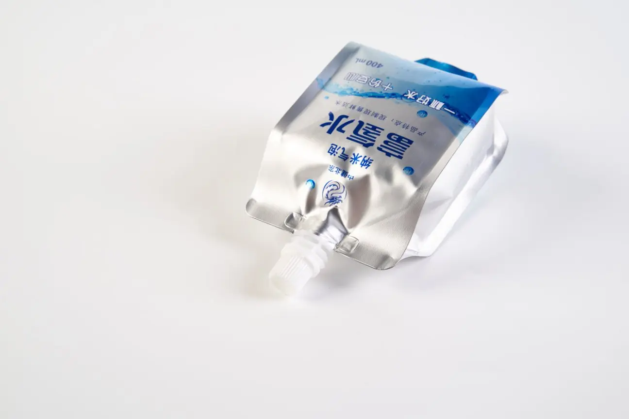 China Suppliers Factory Gusseted Aluminum Spout Pouch for Liquids - 280ml Capacity, 8.6mm Spout, 136μm Thickness