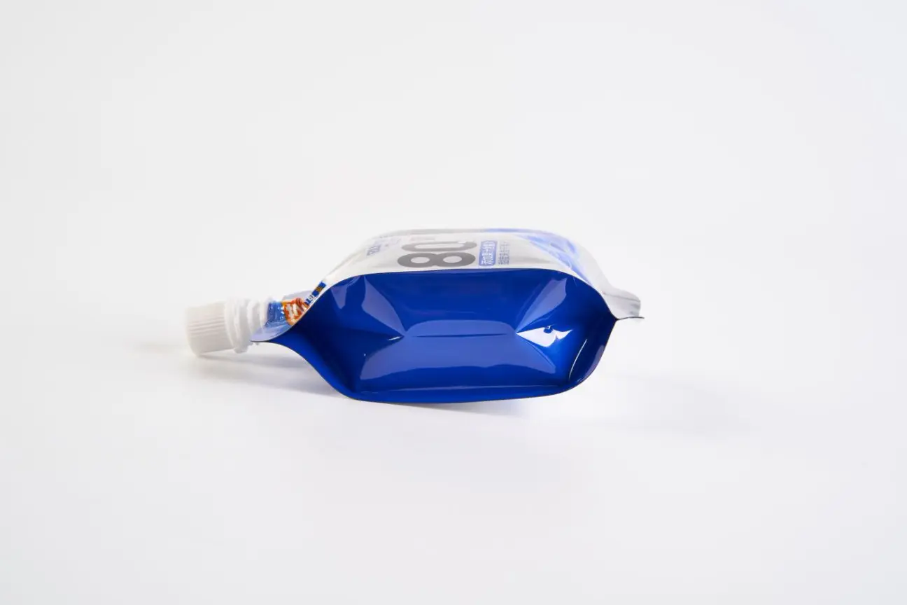 China Suppliers Factory Gusseted Aluminum Spout Pouch for Liquids - 280ml Capacity, 8.6mm Spout, 136μm Thickness