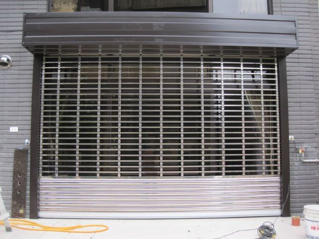 Stainless Steel Punching Security Shutter Door /Grilles Rolling Shutter Door