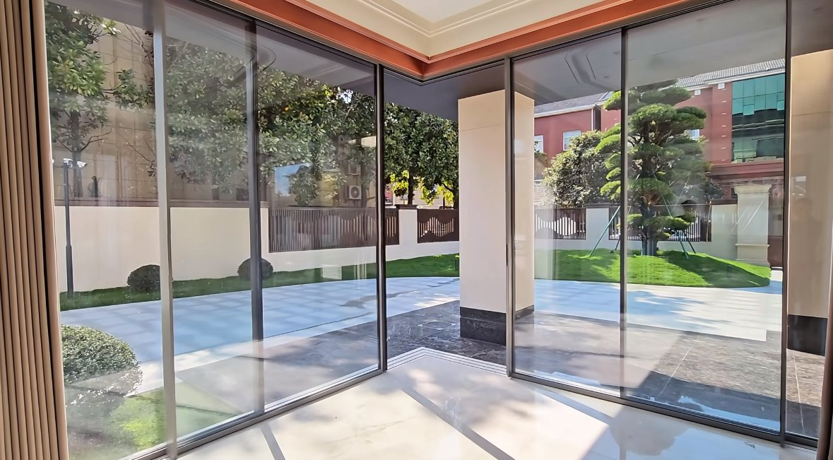 Panoramic Easy to Install Slim Aluminum Alloy Frame Tempered Glass Sliding Balcony Glass Door