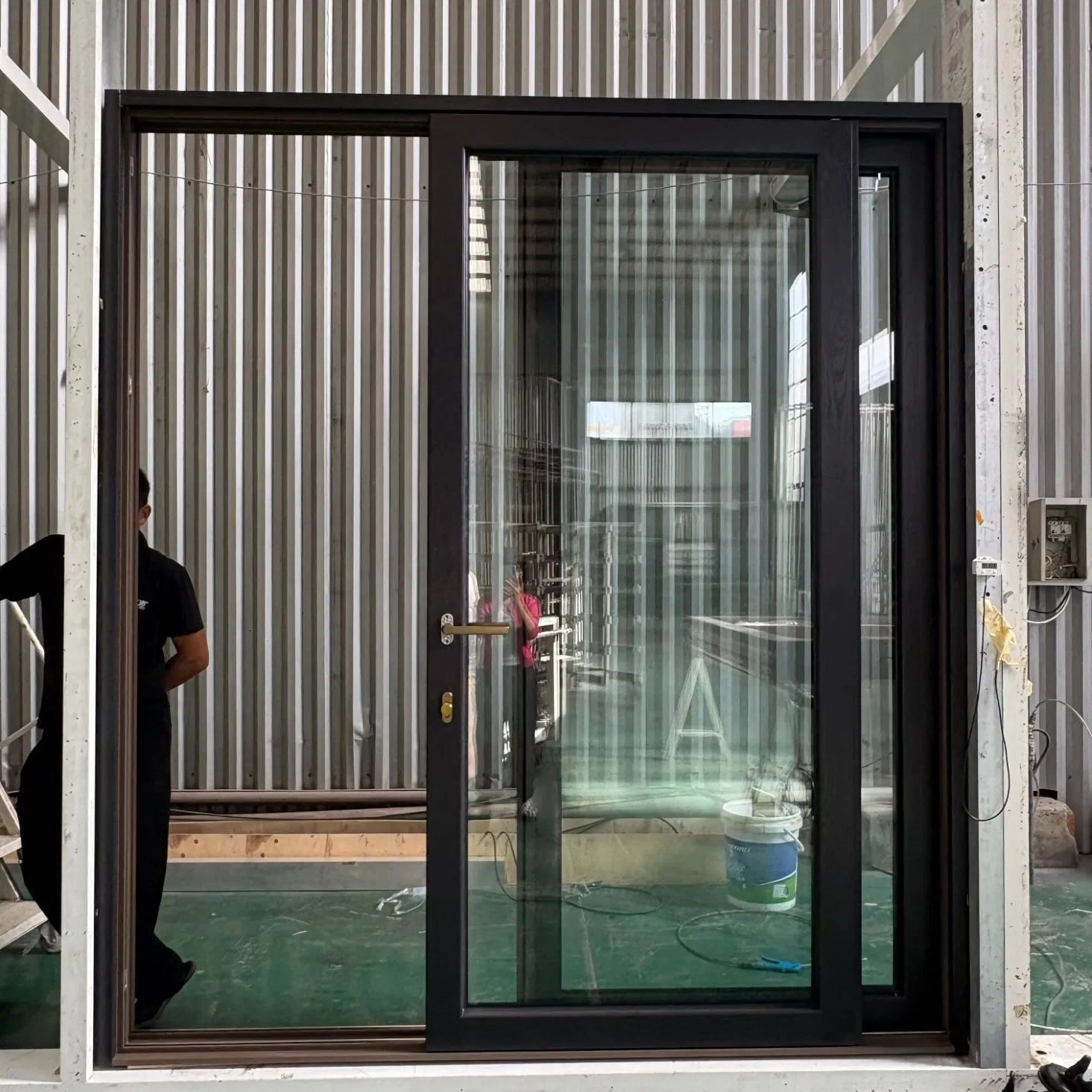 Multi-Chamber Design Pocket Sliding Door Timber-Aluminum Sliding Door for Hotel Patio