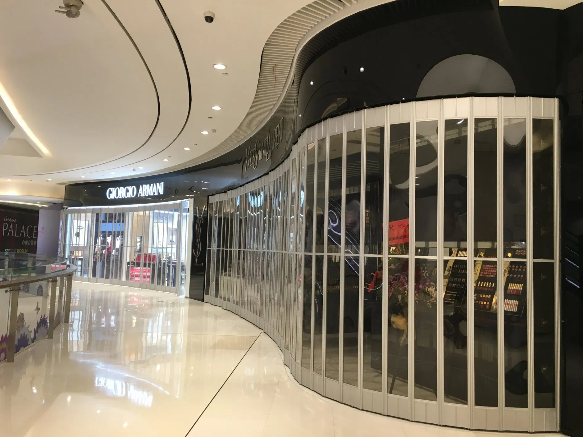 Side Folding Security Grilles for Commercial Shops/Side Folding Shutter Door