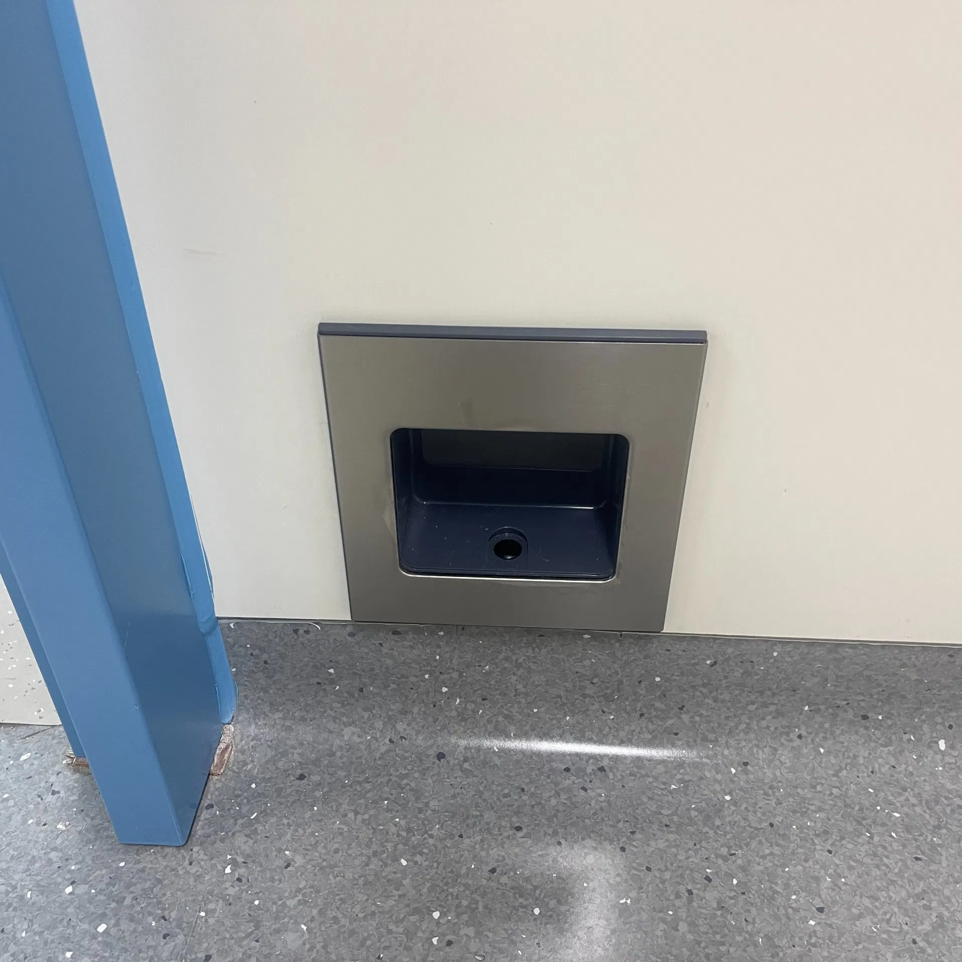 Fire-Resistant Automatic Swing Door with Emergency Push Bar and Safety Sensor for Hospital