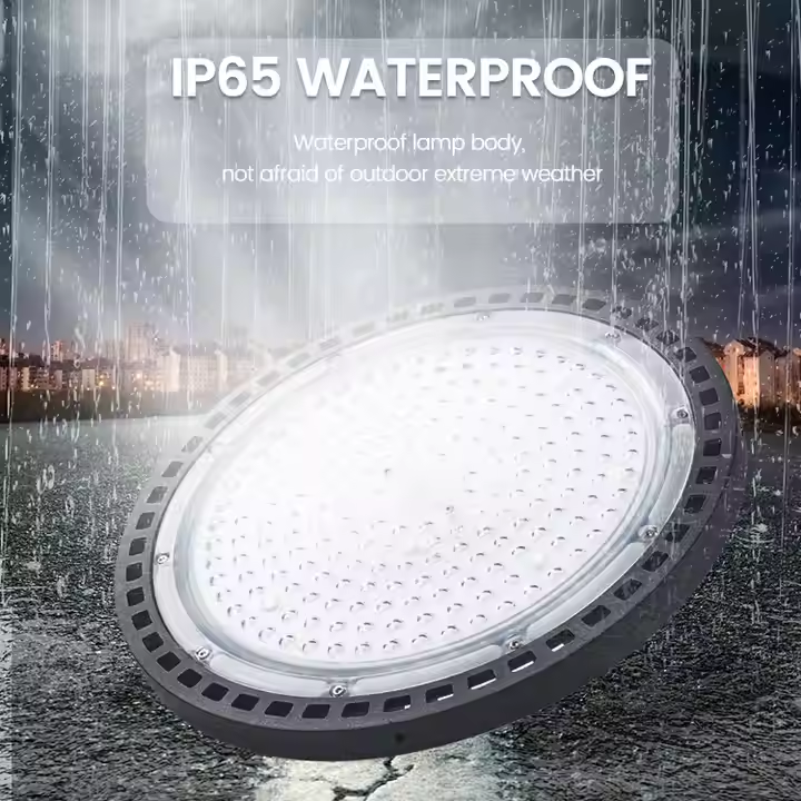 UFO 50W to 200W LED Canopy Light IP65 Rated Aluminum Lamp Body ROHS &amp; SAA Certified Warm White Flood Lights for Large Venues