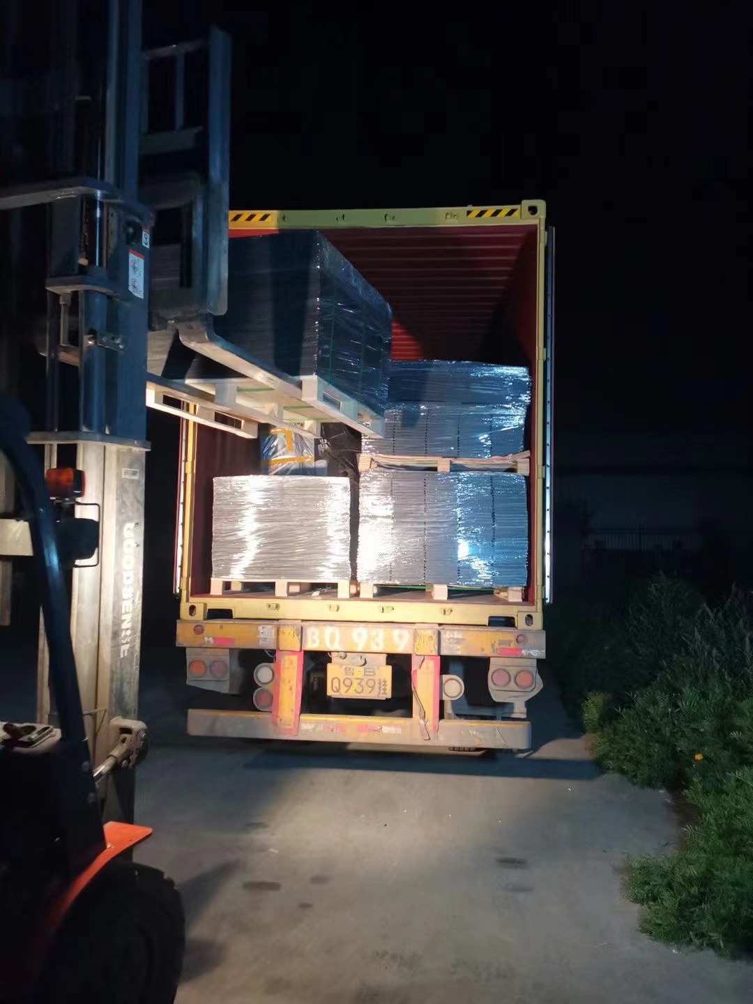 Forklift loading process
