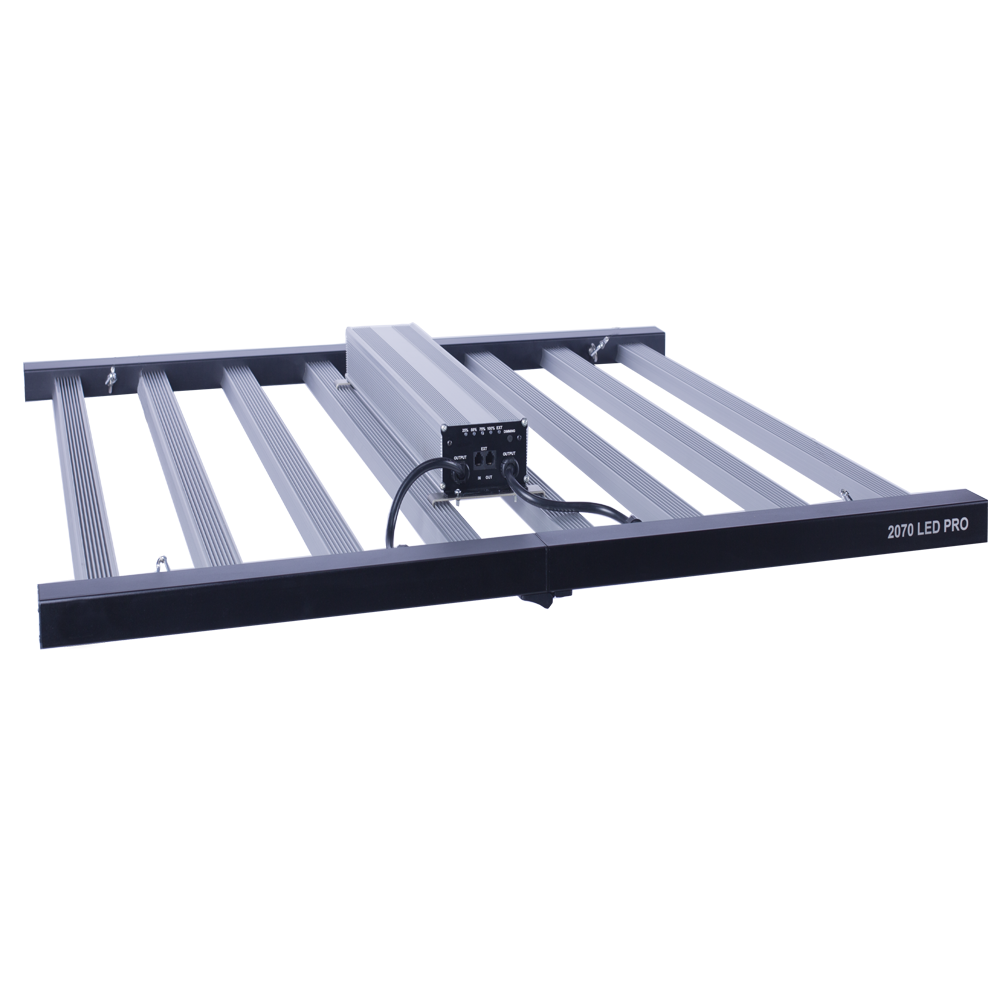 L700 Foldable Commercial Indoor 700W LED Grow Lights Full Spectrum with Dimmer IP65 Rated Bloom Support 2.8 Efficiency