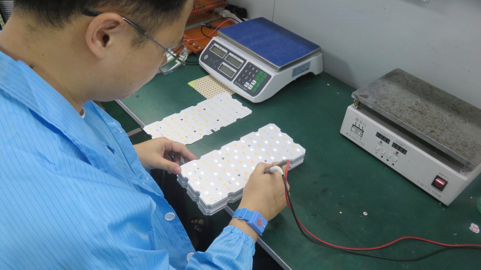 Electrical and functional testing of LED products