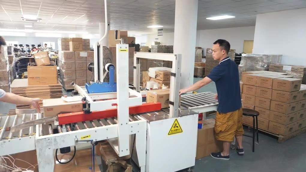 Automated packing machine for high-volume LED shipments