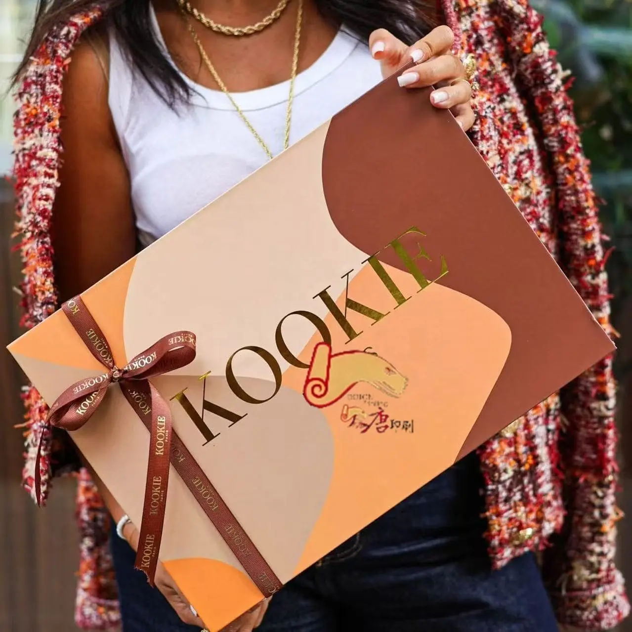 Wholesale Rigid Gift Boxes Jewelry Garments Magnetic Paper Packaging Offset Gold Foil Stylish Fashionable Gift Box Factory, Quotes
