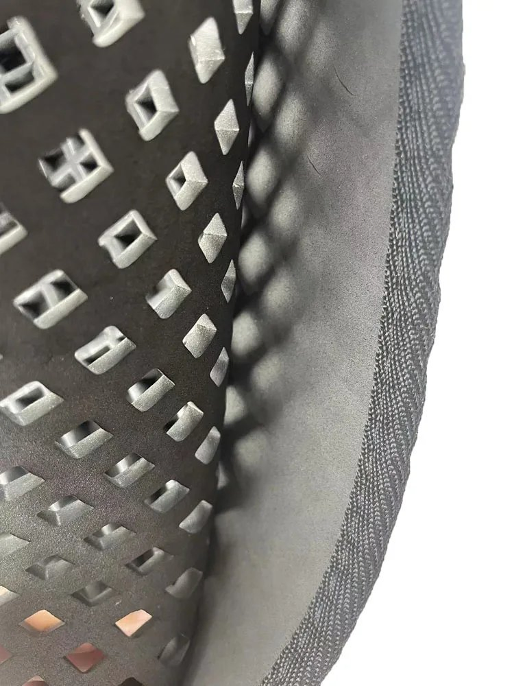 Suelo impermeable de alta calidad, venta caliente, fábrica, alfombra de diseño cuadrado perforada, hoja de EVA, tapete para automóvil al por mayor
