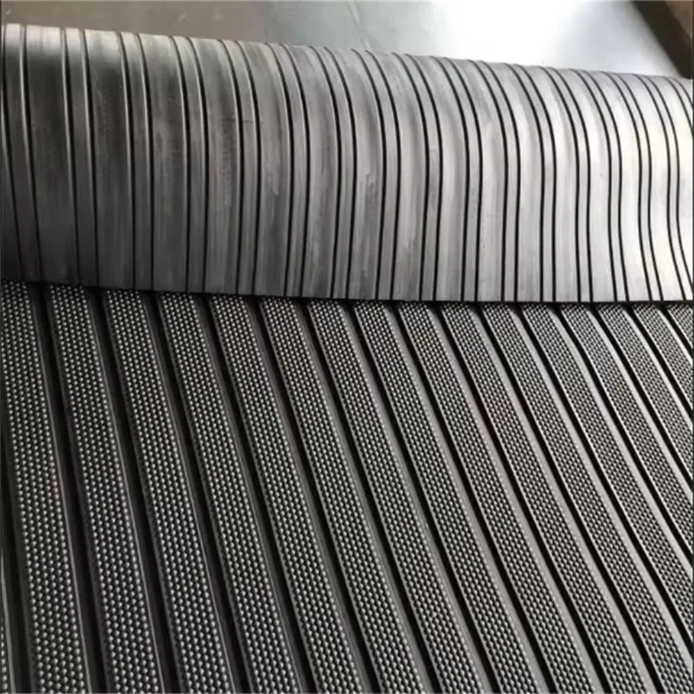 Alfombra de goma antideslizante de ranuras anchas / corrugadas para suelos, alfombra para furgonetas y camas de camiones