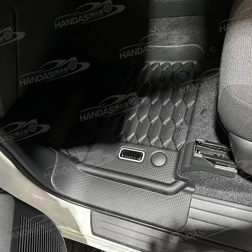 Precio de fábrica Accesorios interiores para automóviles 5D Alfombrillas duraderas TPE alfombrilla de suelo impermeable para Hilux Travo