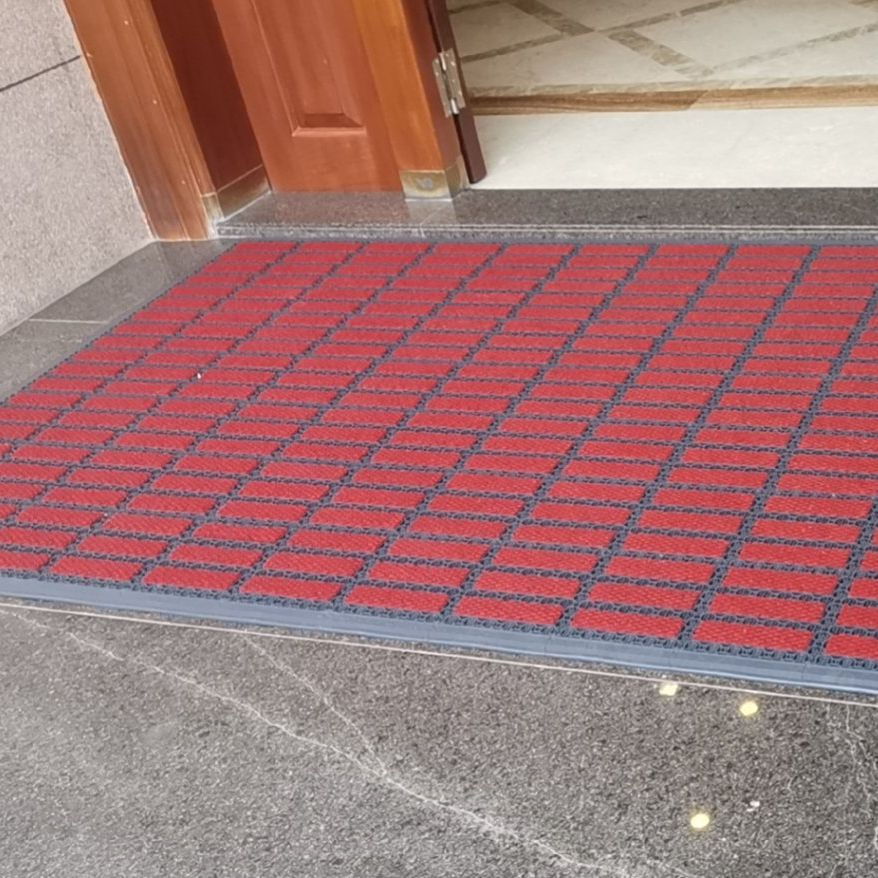 Alfombra de Piso Exterior de Alta Resistencia para Uso Versátil