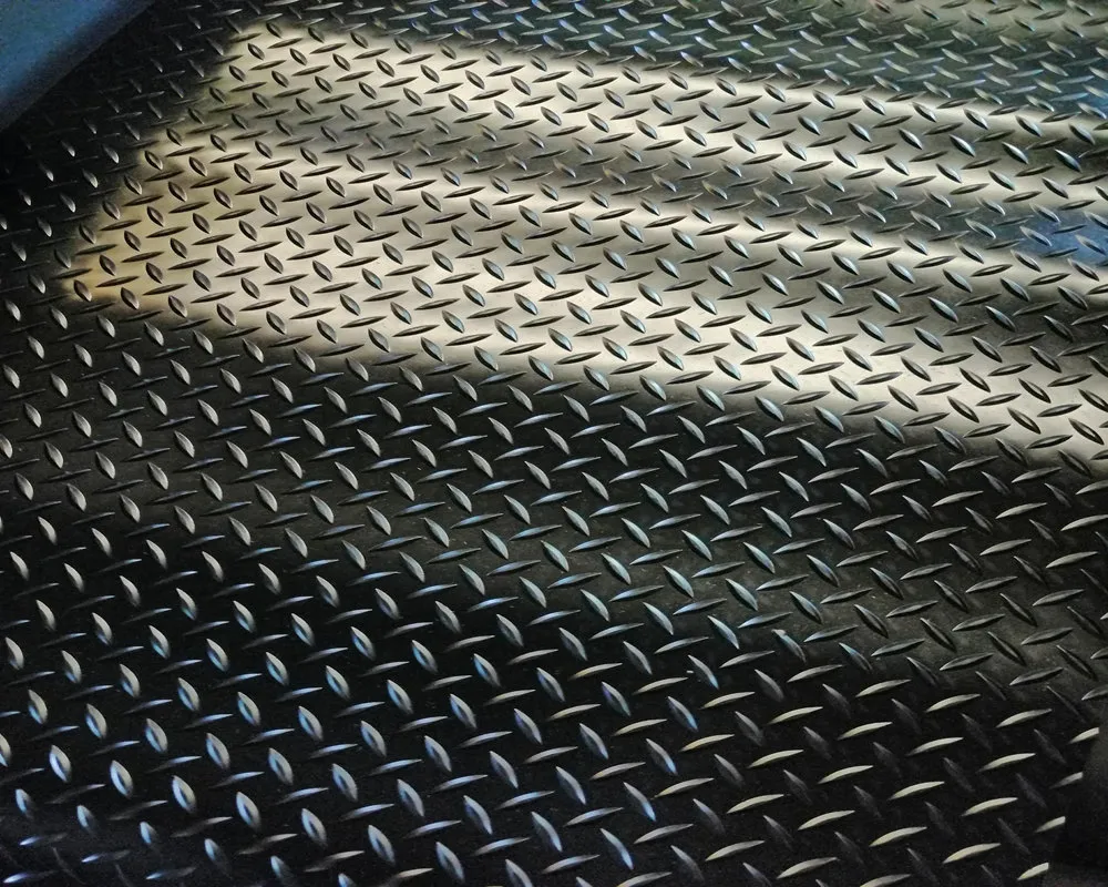 Alfombrilla de goma industrial reforzada con fibra resistente al desgaste para camiones en minería / cantera