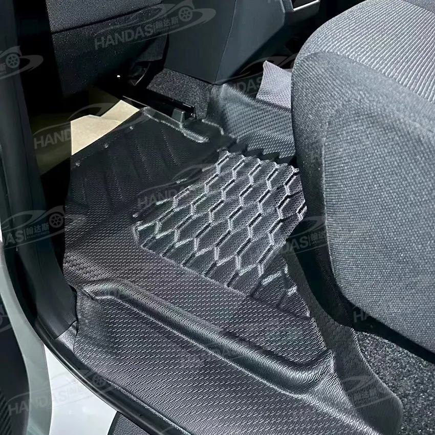Precio de fábrica Accesorios interiores para automóviles 5D Alfombrillas duraderas TPE alfombrilla de suelo impermeable para Hilux Travo