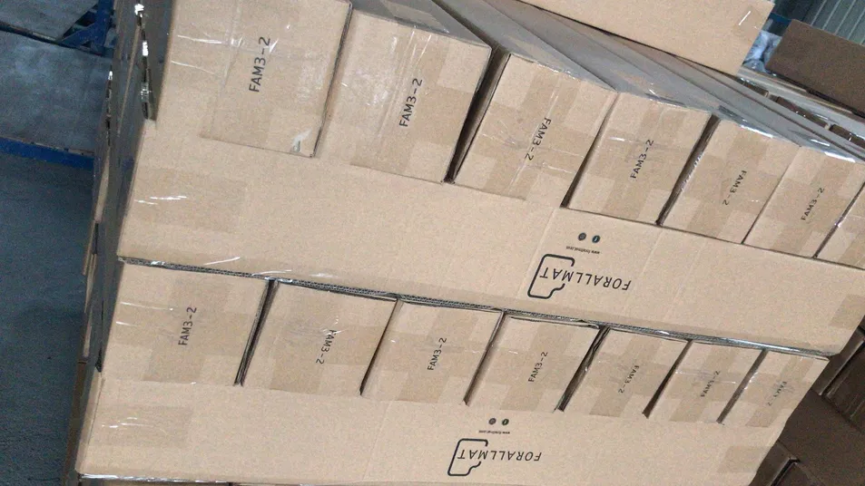 Entrega y logística de alfombrillas de PVC