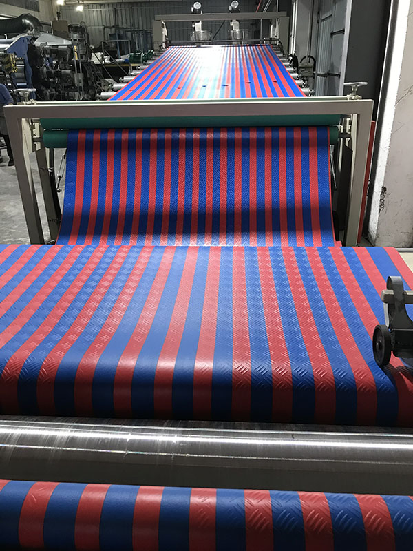 Alfombrilla de PVC impermeable de alta resistencia para vehículos