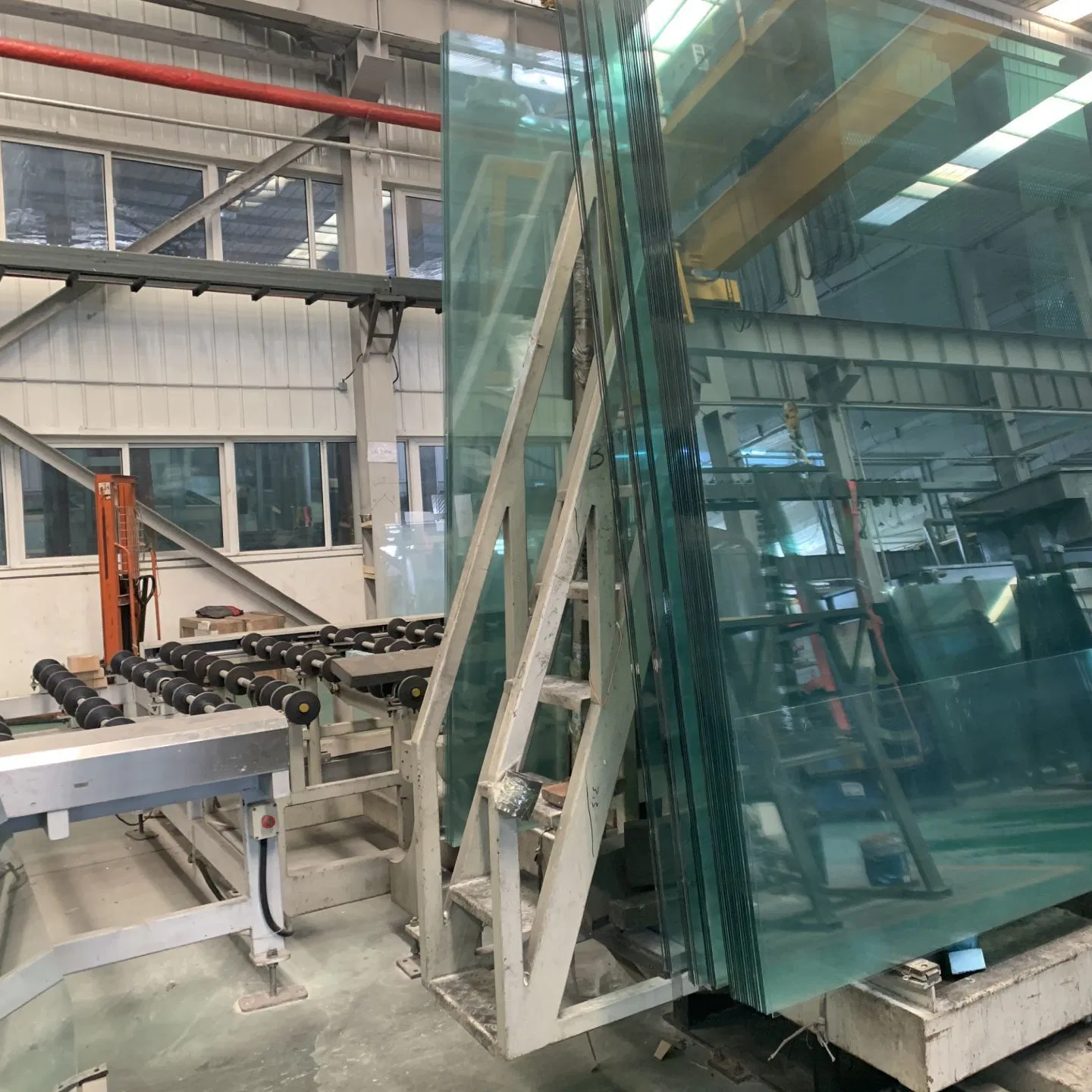 China Wholesale Big Size 3/4/5/6/8/10/12/15/19mm Float /Plain/Tempered/Clear Glass for Window/Building/Bulletproof/Ultra/Mirror