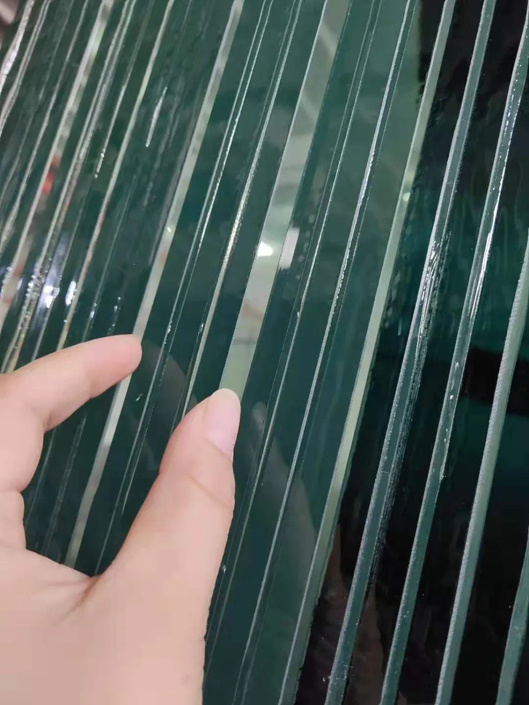 Curved Laminated Glass Display