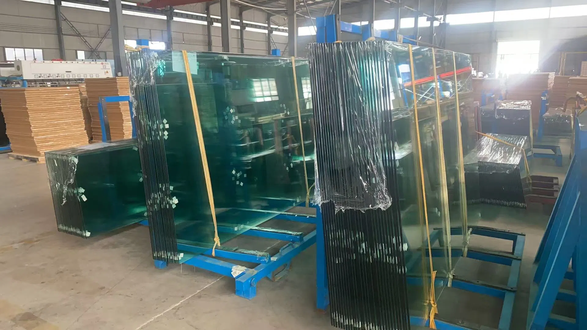 3mm-12mm Flat/Curved/Bent/Laminated/Tempered/Safety/Insulated Building Bulletproof Solar Toughened Glass for Window/Door/Furniture/Shower Room