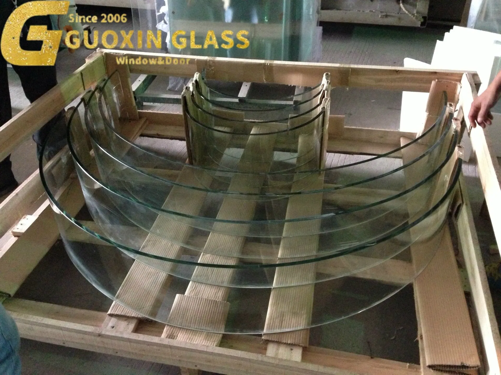 High-Quality Curved Tempered Glass for Custom Window Designs