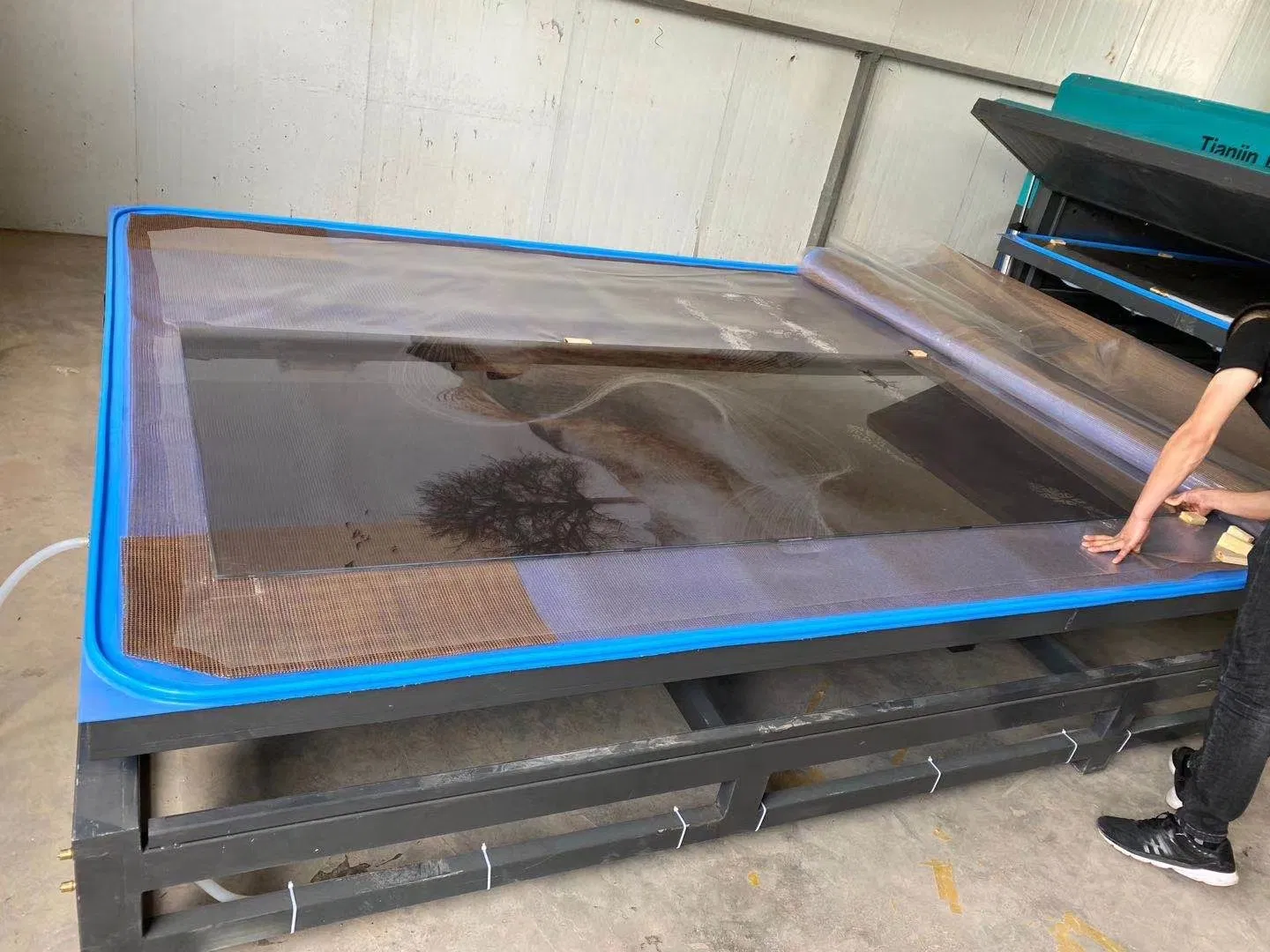 EVA/TPU/Sgp Film Glass Laminated Furnace From China Factory CE Certified Safety EVA Laminated Glass Furnace