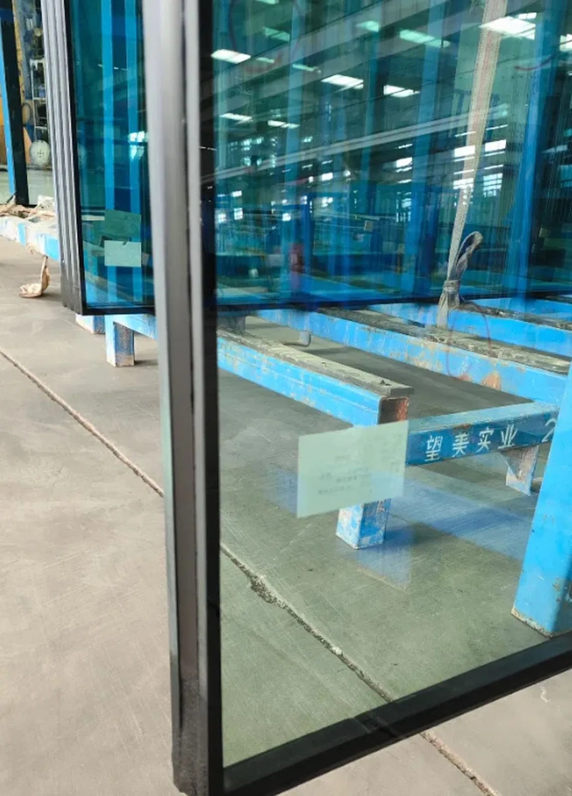 Reflective Glass Panels for Solar Control in High-Rise