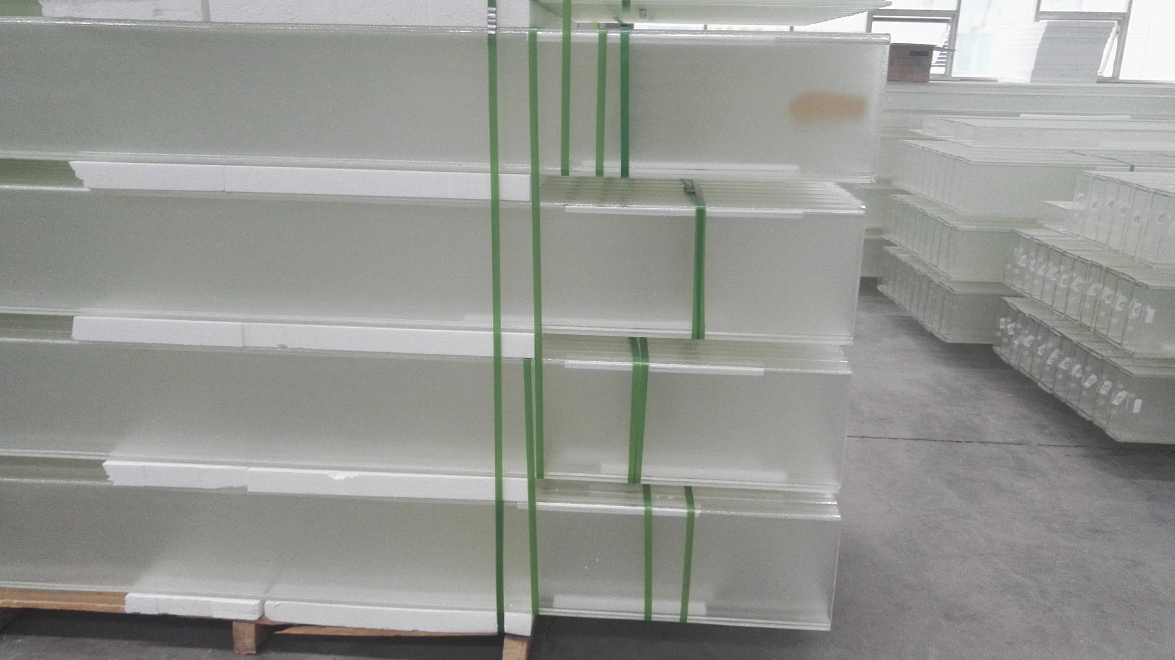 Tempered Sandblasted Wave U Channel Glass