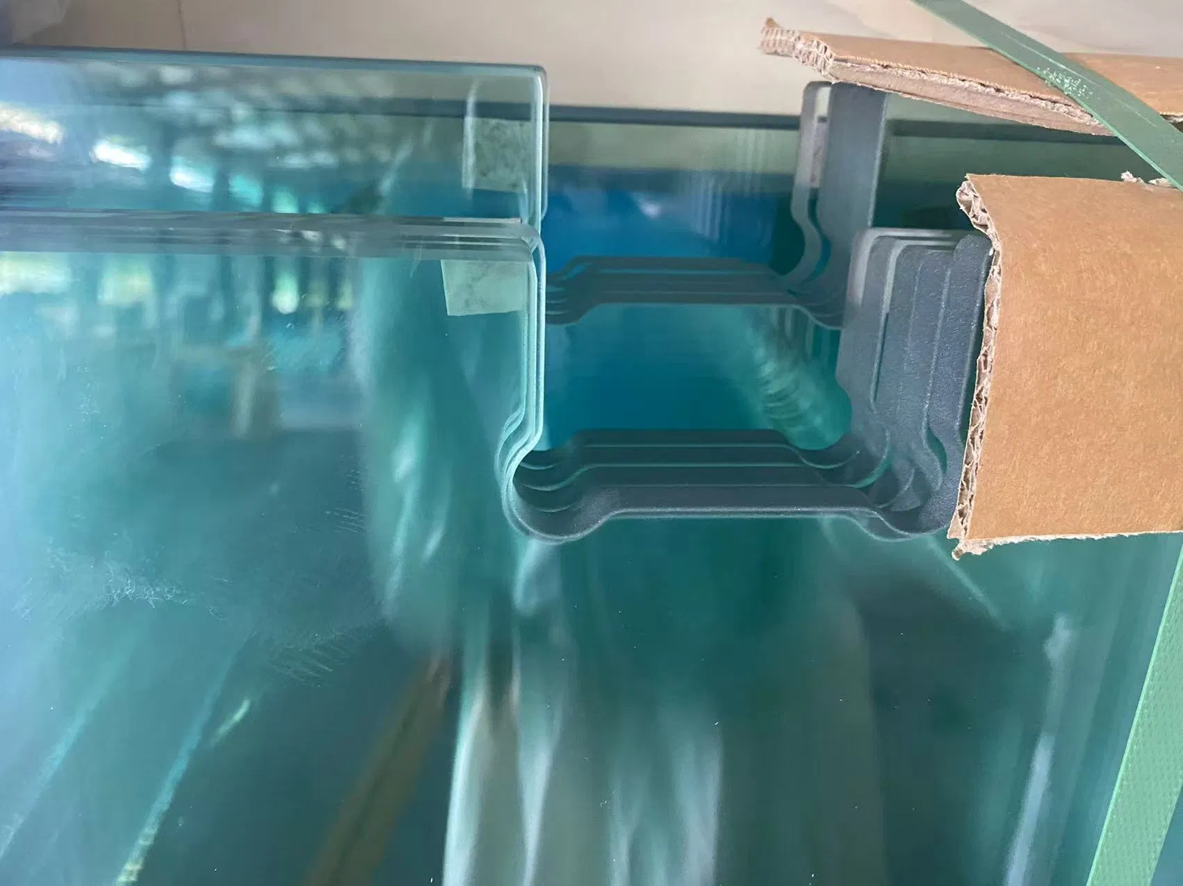 3mm-12mm Flat/Curved/Bent/Laminated/Tempered/Safety/Insulated Building Bulletproof Solar Toughened Glass for Window/Door/Furniture/Shower Room