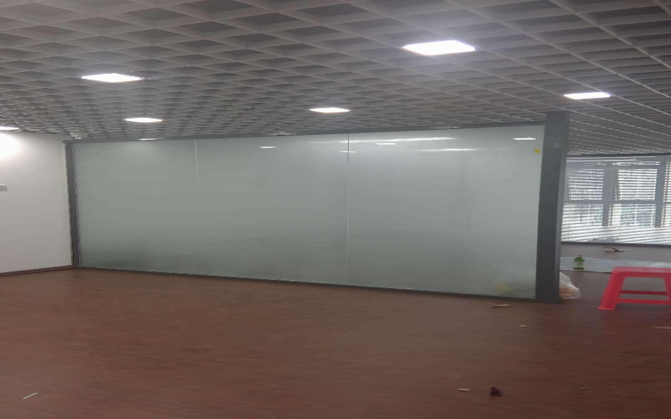 Rust-Resistant Switchable Smart Film Glass 4mm/10mm/19mm for Automotive/Industrial/Commercial Price