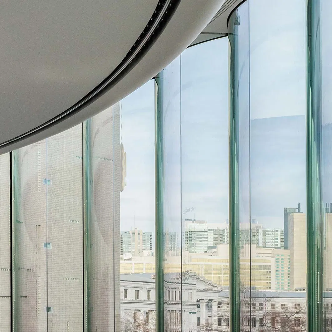 Premium Large Curved Tempered Glass Panels for Modern Designs