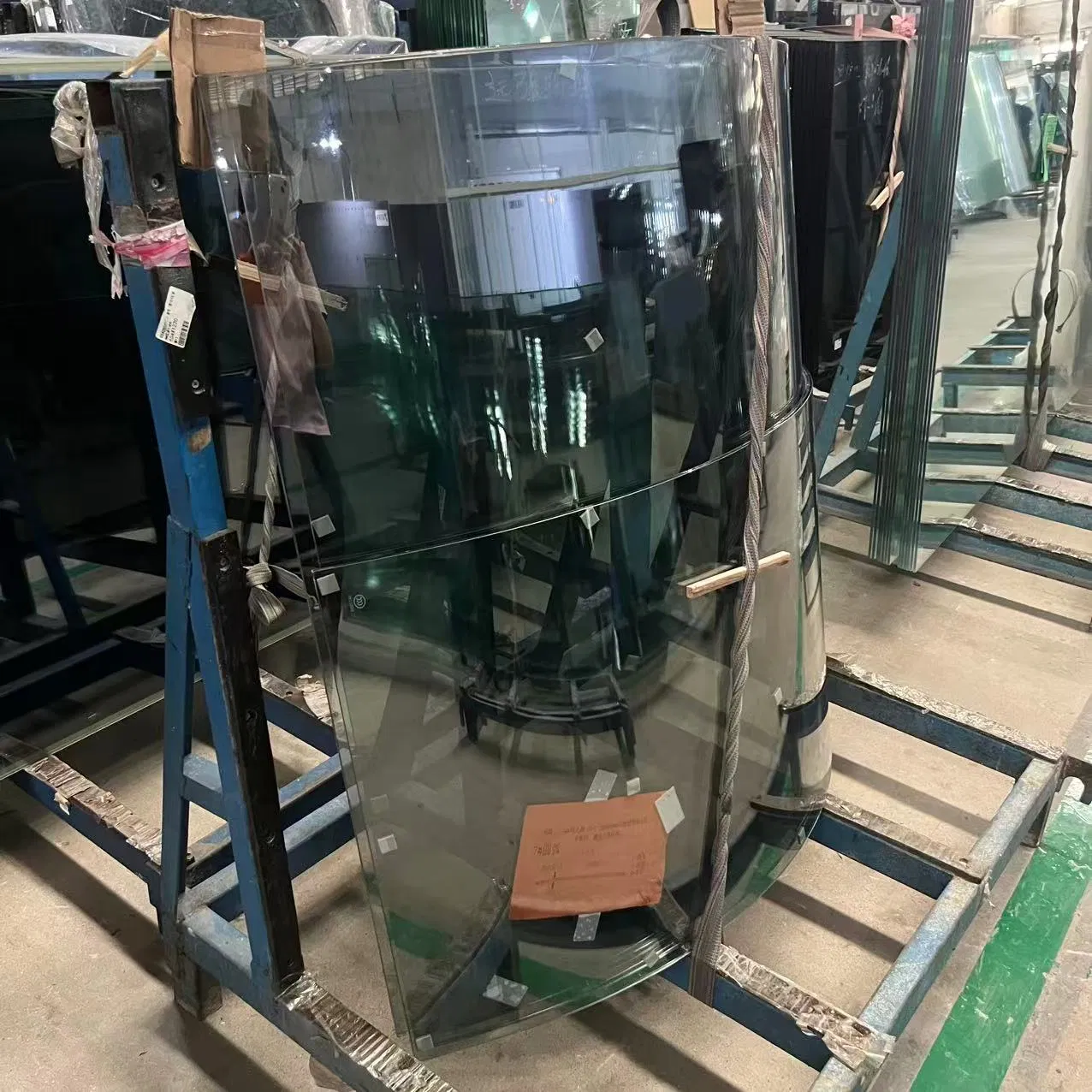 Premium Large Curved Tempered Glass Panels for Modern Designs