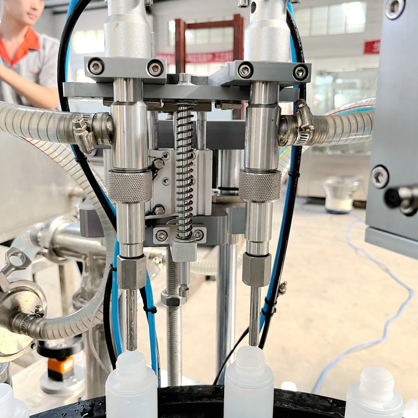 Automatic Rotary Perfume Bottle Filling and Capping Machine for Small Bottle Production Line