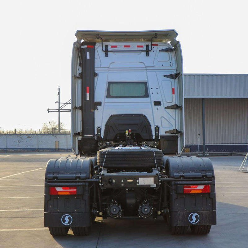 Sinotruck Shacman 6X4 X6000 Tractor Truck Heavy Duty Prime Mover for International Freight
