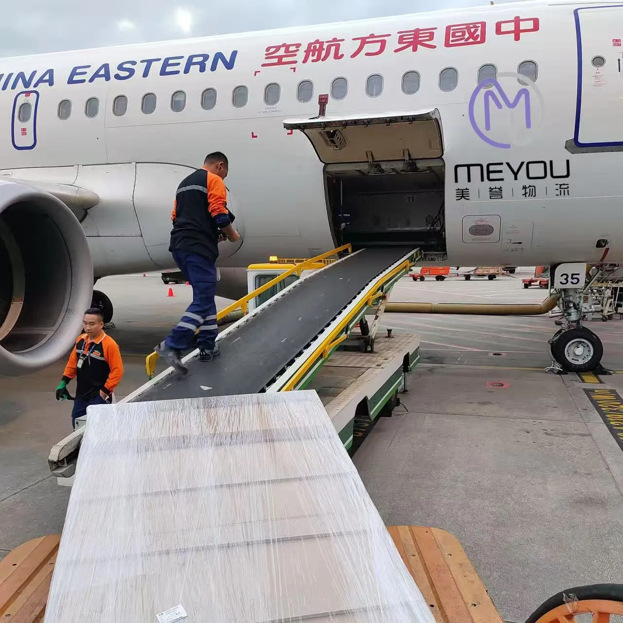 Drop Fast Freight Service DDP/DDU Air Shipping Agent Air Cargo From China to UK, De Dk, USA UAE